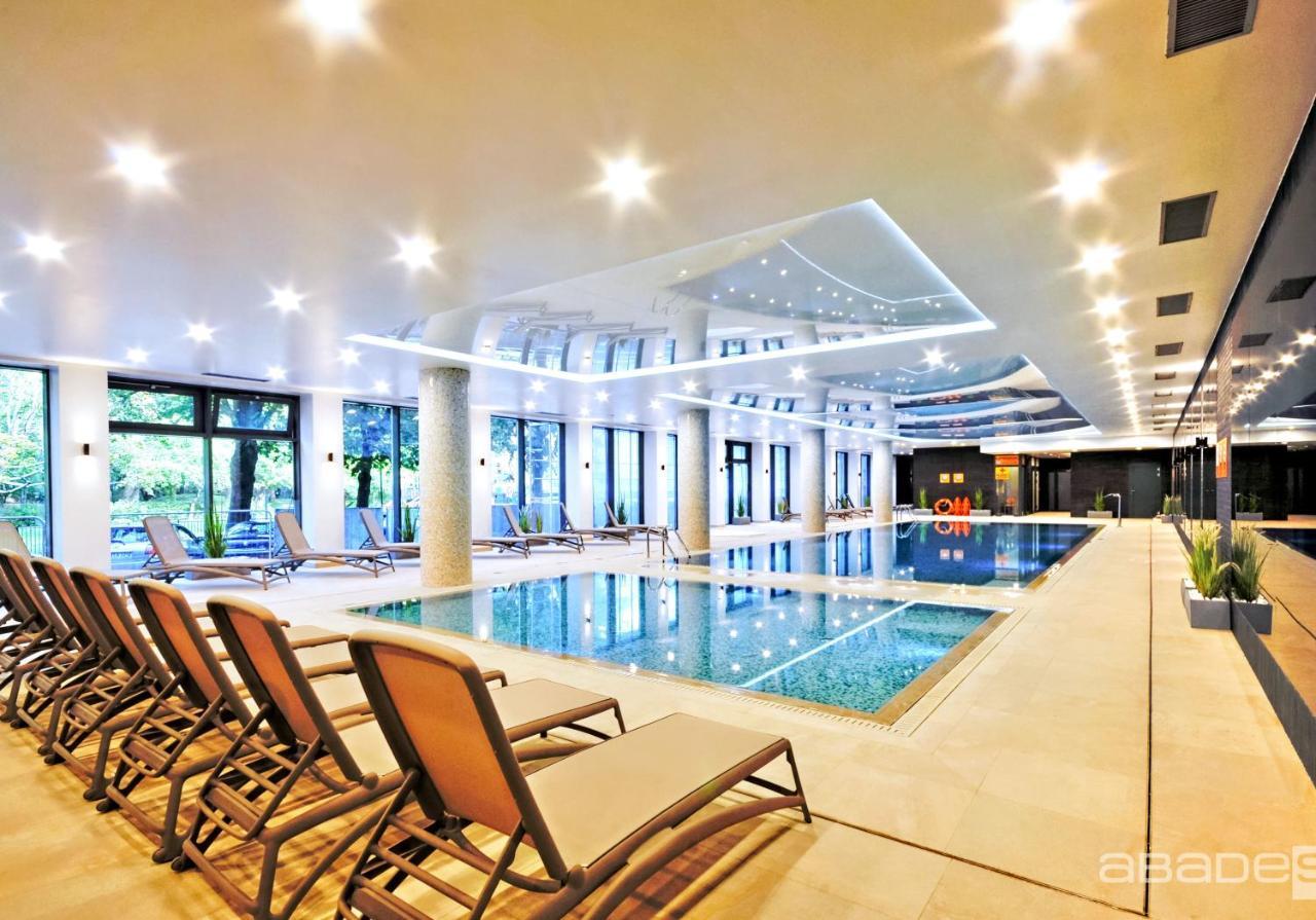 Apartament Z Wellness Nadmorskie Tarasy Kolobrzeg Bagian luar foto