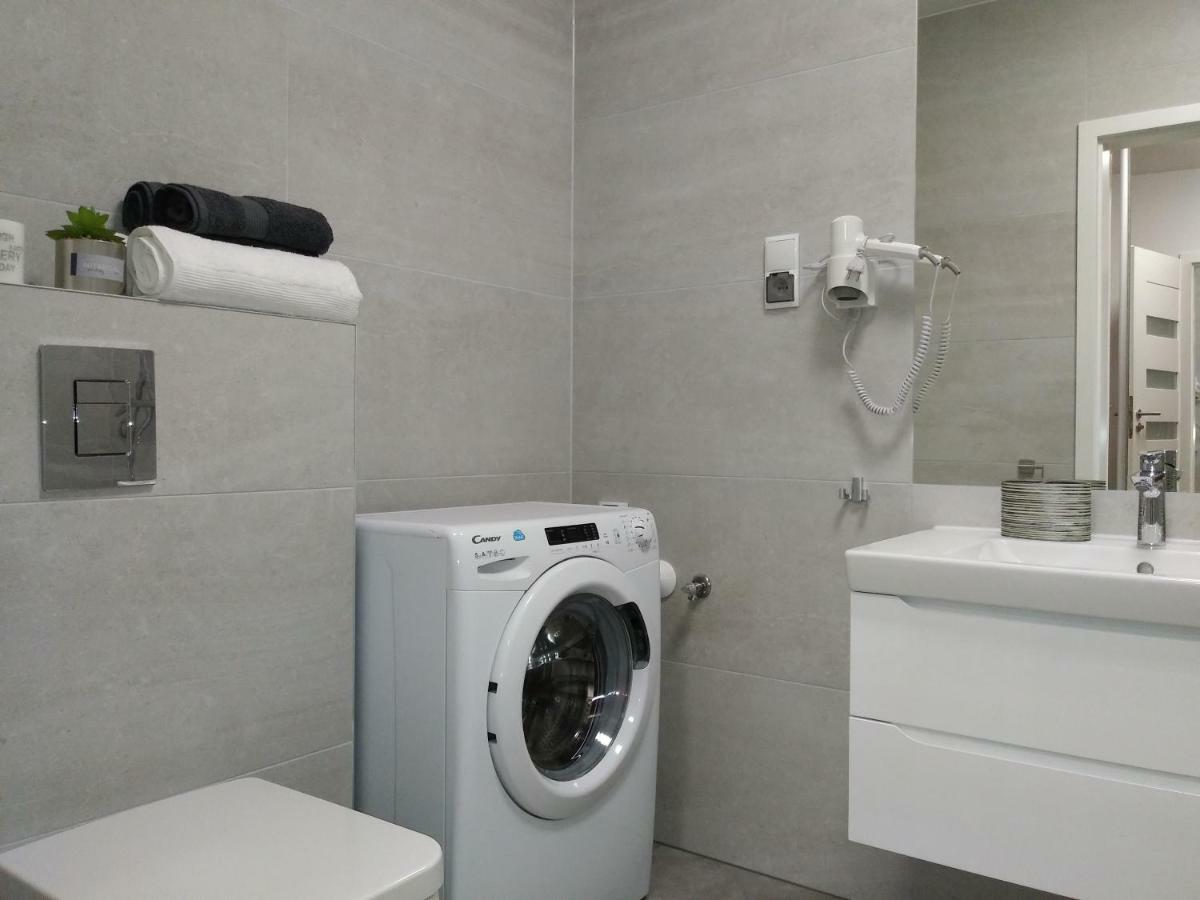 Apartament Z Wellness Nadmorskie Tarasy Kolobrzeg Bagian luar foto