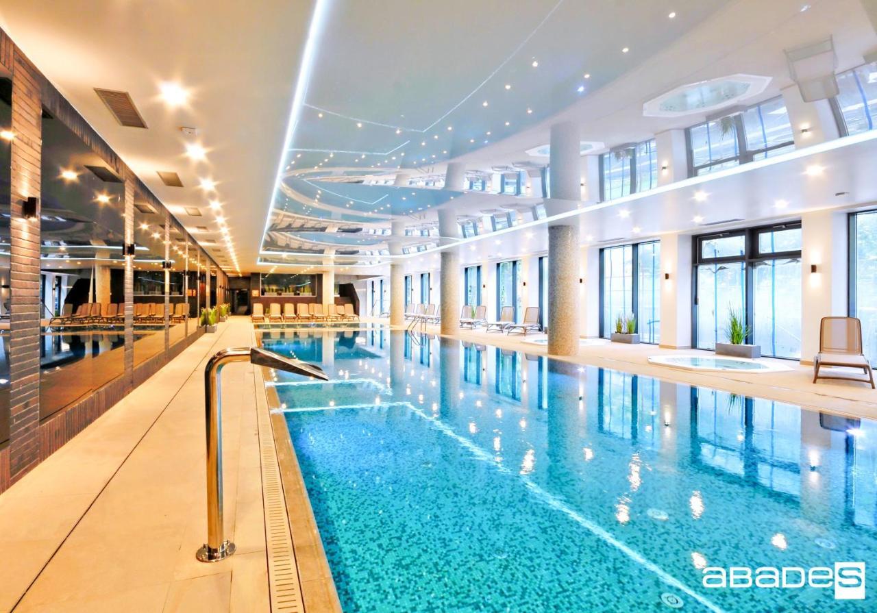 Apartament Z Wellness Nadmorskie Tarasy Kolobrzeg Bagian luar foto